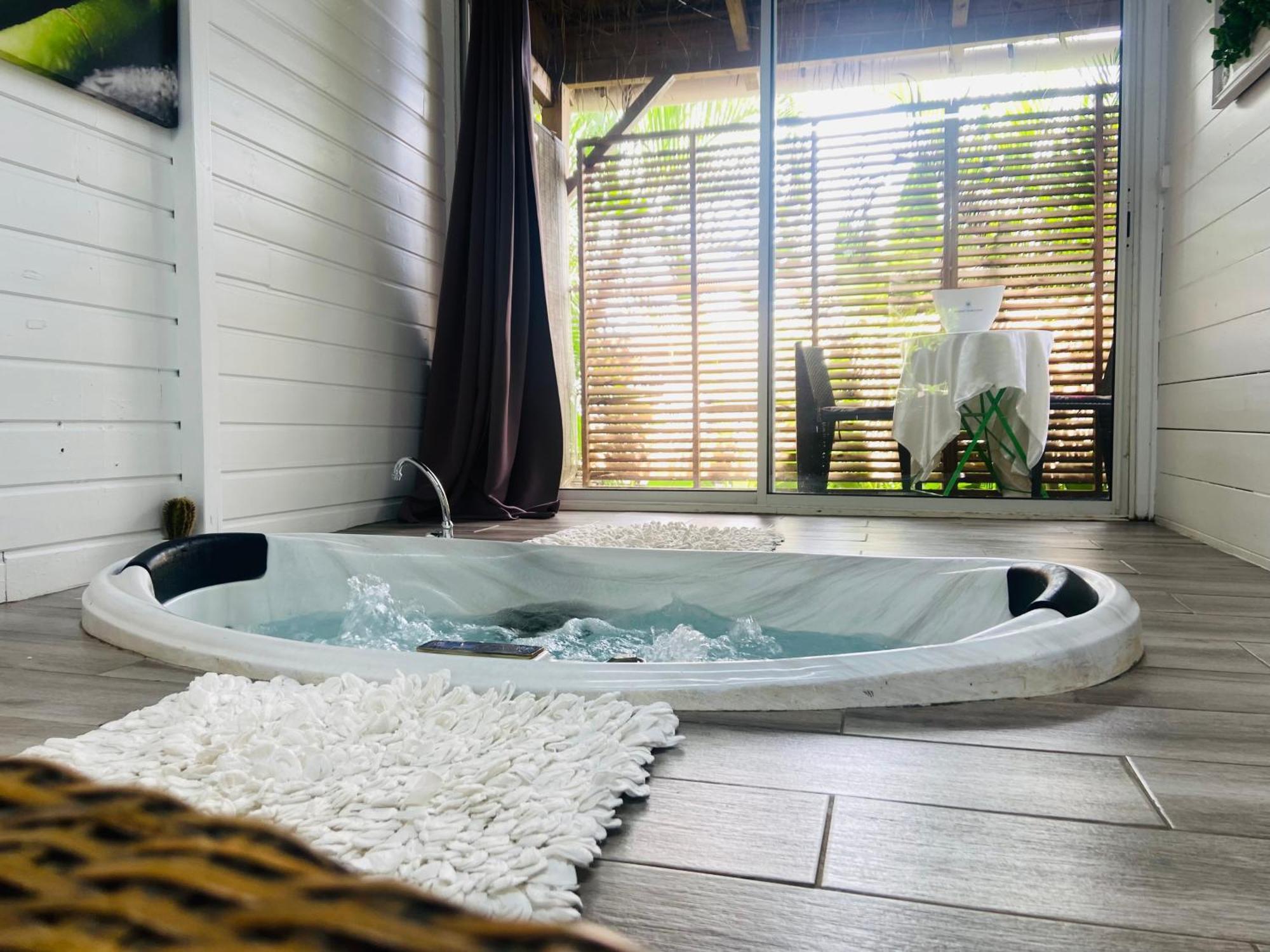 Eden Paradise Ecolodge & Spa Sainte-Luce Bilik gambar
